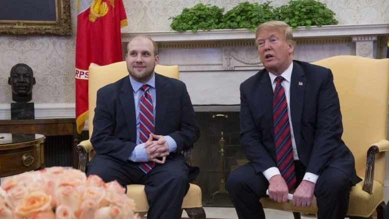 Αιχμές Τραμπ προς Τουρκία για τον Πάστορα Μπράνσον: Δεν είναι κατάσκοπος (Βίντεο)